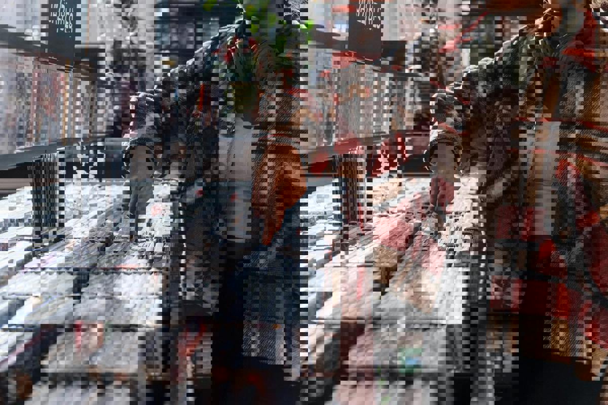 Vintage Vinyl Shops Make Comeback as Young Collectors Flock to Analog Sound